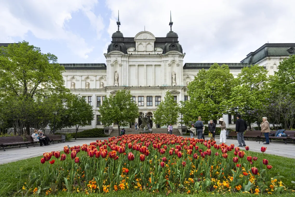 Nemzeti Galéria – Bulgária és Európa műalkotásai láthatók ezen a híres helyen.